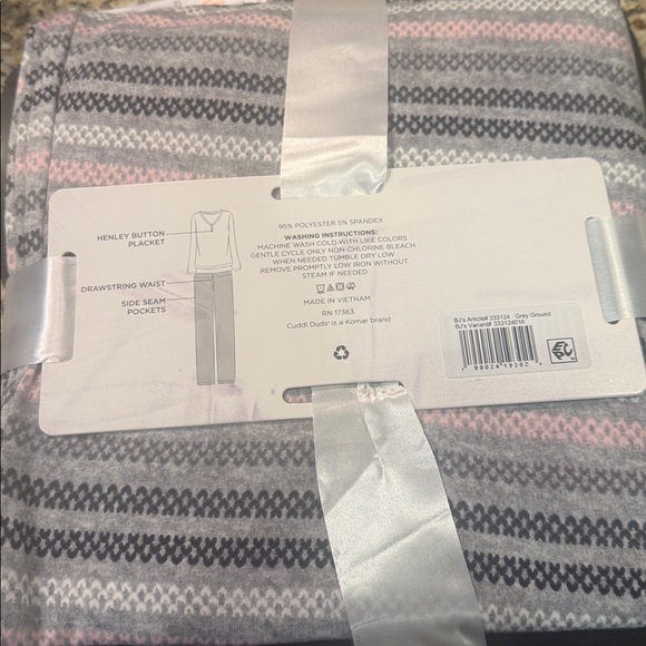 NWT Cuddl Duds Black Pajama Set - Picture 4 of 4